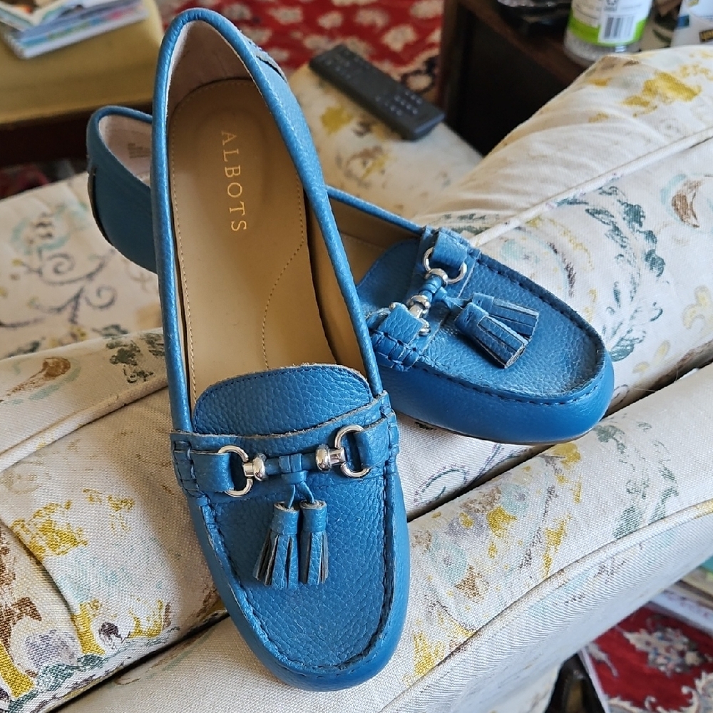Beautiful Blue flats